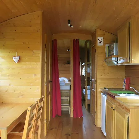 Roulotte Pleine Nature Bed & Breakfast Saint-Paul-le-Gaultier