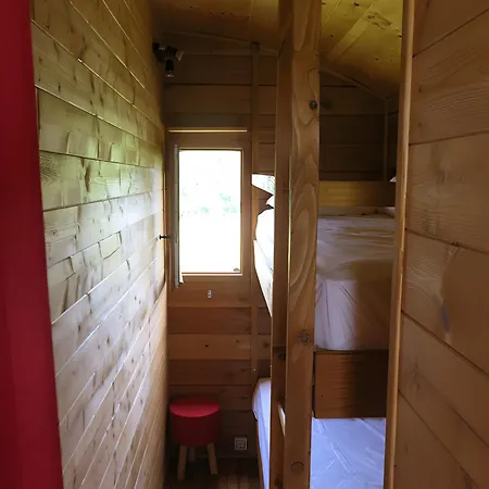 Roulotte Pleine Nature Bed & Breakfast Saint-Paul-le-Gaultier