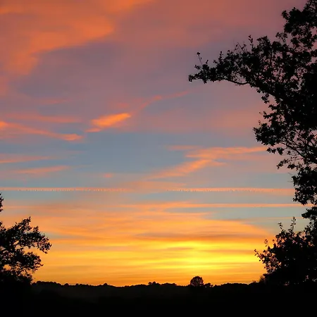 Roulotte Pleine Nature Bed & Breakfast Saint-Paul-le-Gaultier